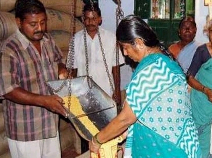 தமிழகம் முழுவதும் இன்று காலை 10 மணி முதல் 1 மணி வரை… ரேஷன் அட்டைதாரர்களே உடனே போங்க…!!!