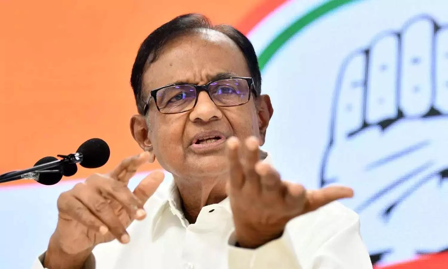 “அம்பேத்கரின் அரசியலமைப்புக்கு பாஜகவால் பேராபத்து ஏற்பட்டுள்ளது”… ப.சிதம்பரம் பரபரப்பு குற்றச்சாட்டு..!!