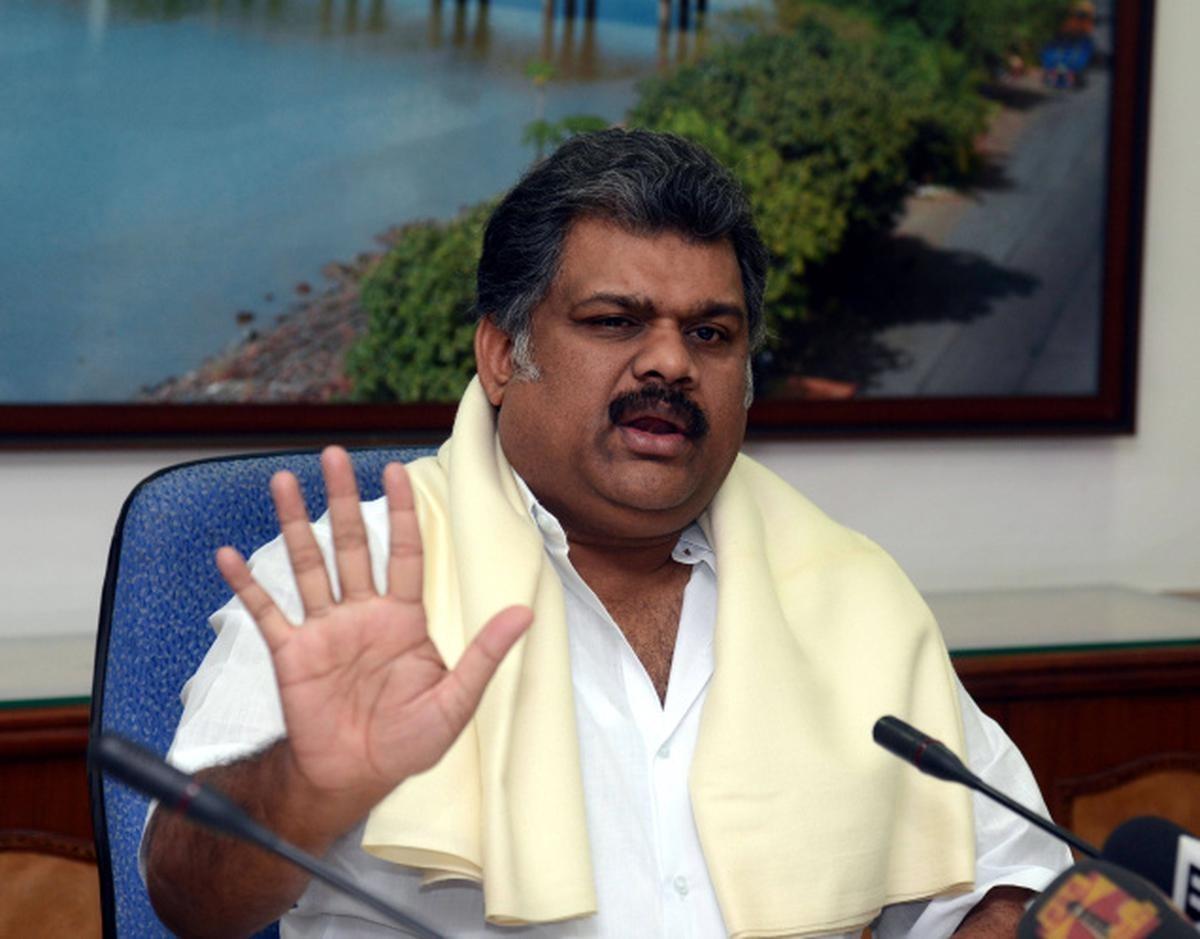 இது ஆசிரியர் சமூகத்திற்கே மிகப்பெரிய அவப்பெயர்… தமிழக அரசின் நடவடிக்கை தேவை… ஜி.கே வாசன் கண்டனம்…!