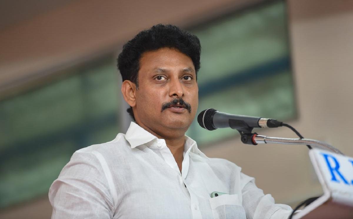 கல்வியை வைத்து பிளாக்மெயில் செய்கிறது மத்திய அரசு… கடுமையாக எச்சரித்த அமைச்சர் அன்பில் மகேஷ்…!!!