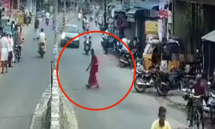 “சாலையை கடந்த மூதாட்டி”… சொகுசு காரால் நொடி பொழுதில் உயிரிழந்த பரிதாபம்… சிசிடிவி வெளியாகி பரபரப்பு…!!!