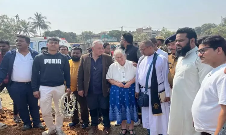 91 வயதான ஆஸ்திரேலியா முதியவரின் உடல்…. உயிலில் இருந்த படி இந்தியாவில் அடக்கம்…. அப்படி என்னதான் காரணம்?…!!!