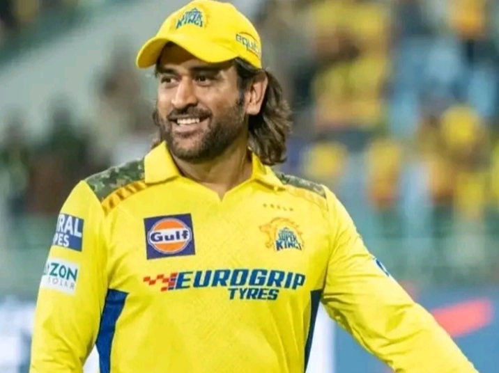 போடு செம…! அரசியலுக்கு வரும் எம்எஸ் தோனி…? காங்கிரஸ் எம்.பி சொன்ன தகவல்… பெரும் எதிர்பார்ப்பில் ரசிகர்கள்..!!