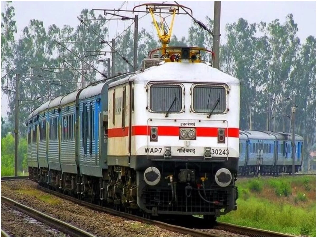 ரயில் கேன்சல் குறித்து…. இனி கவலை வேண்டாம்…. ஒரு கிளிக் போதும்… ஈஸியா தெரிஞ்சிக்கலாம்…!!!