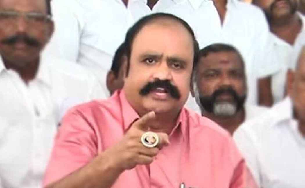 சீமான் எதிர்நீச்சல் போடல, சாக்கடையில் புரண்டு கொண்டிருக்கிறார்.. கடுமையாக விளாசிய புகழேந்தி..!