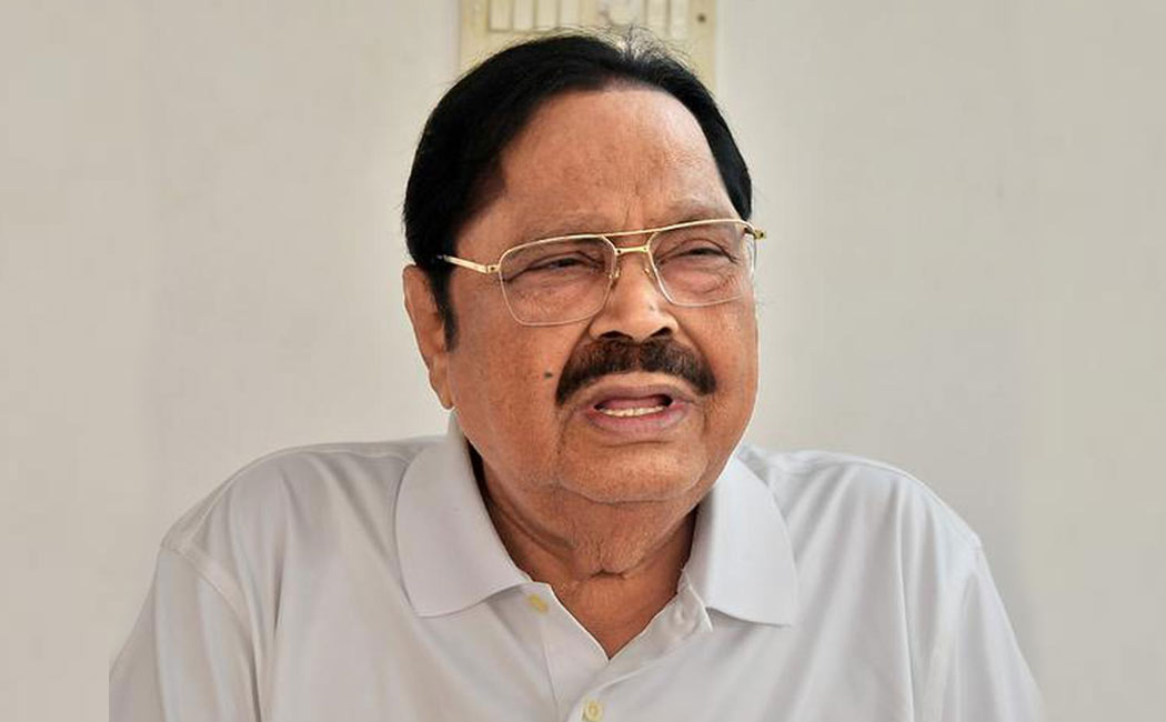 நாம் வயிற்று பசிக்கு சோறு கேட்டால், நானே கடன்காரனாய் இருக்கேன் இல்லன்னு சொல்றாங்க… மத்திய அரசை விமர்சித்த துரைமுருகன்…!!