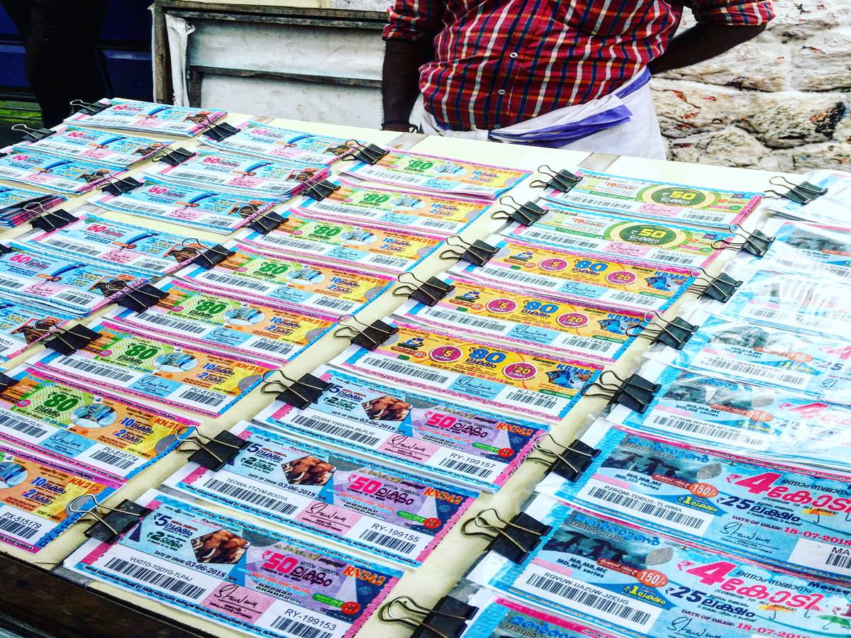 லாட்டரியில் விழுந்த ரூ. 20 கோடி பரிசு தொகை… பெயரை வெளியிட விரும்பாத நபர்… விவரத்தை வெளியிட மறுத்த வங்கி…!!!