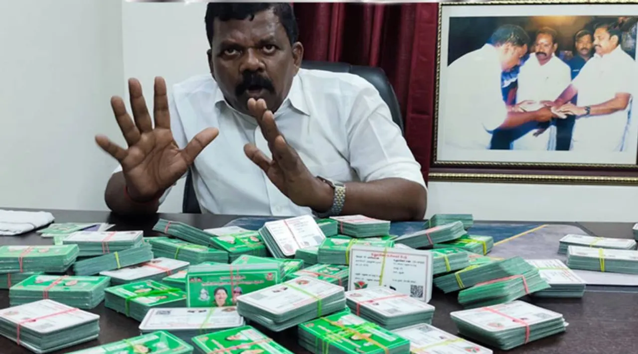 அதிமுகவில் நெருக்கடி… போலி உறுப்பினர் சேர்க்கை நடக்குது… கட்சி நிர்வாகி பரபரப்பு குற்றசாட்டு..!