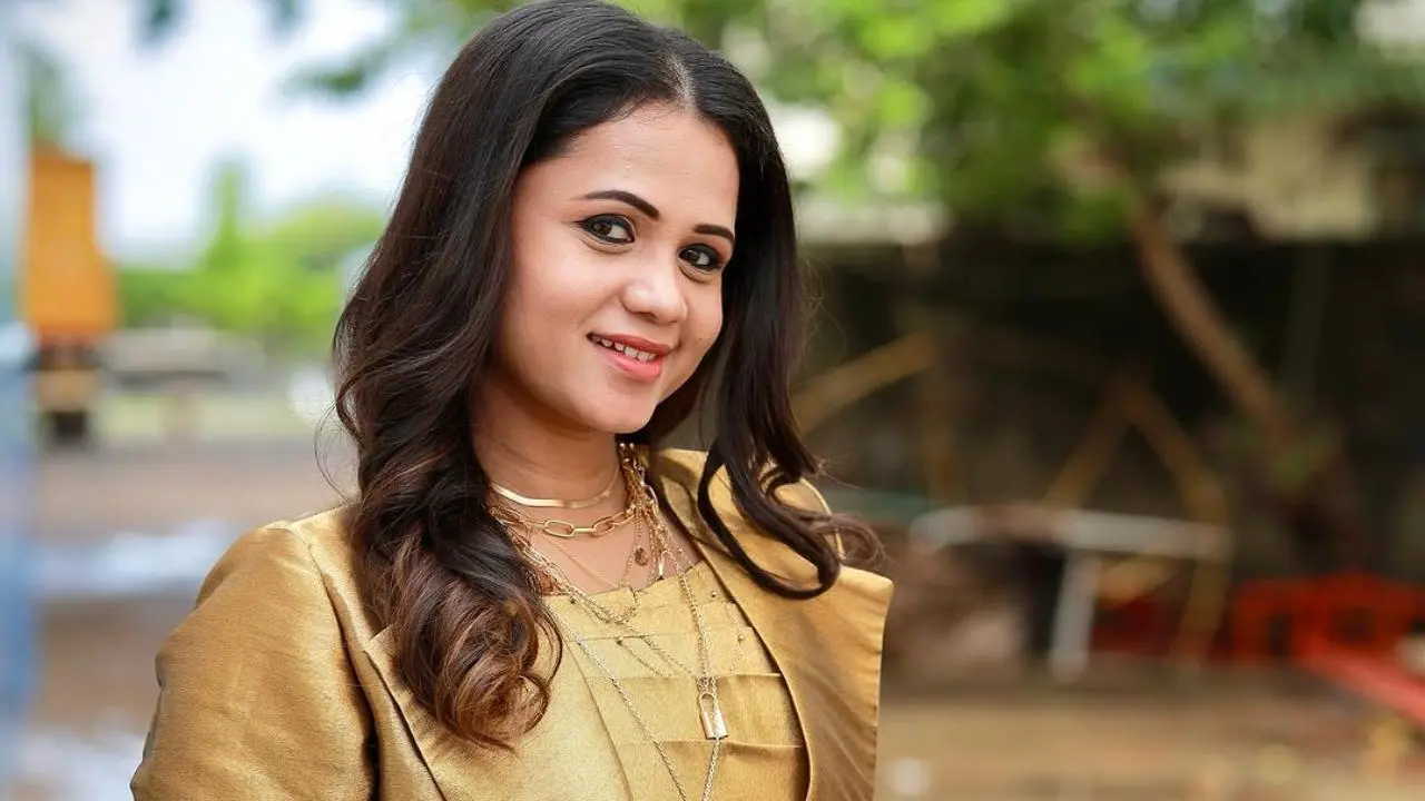 சேனல் விட்டு சேனல் தாவிய மணிமேகலை… கடைசியில் அடித்த சூப்பர் அதிர்ஷ்டம்… என்னன்னு பாருங்க..!!