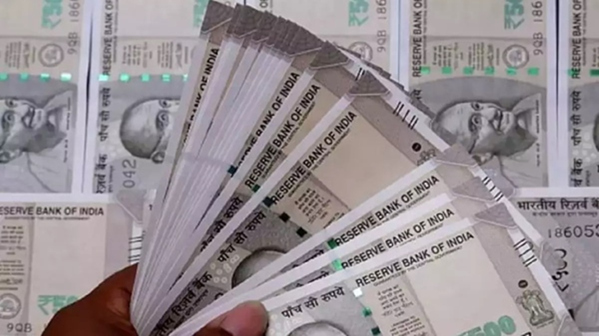 தொழிலாளர்களுக்கு மாதம் ரூ.1000 உதவித்தொகை, ரூ.2 லட்சம் வரை மருத்துவ காப்பீடு வழங்கும் மத்திய அரசின் திட்டம்… இதோ முழு விவரம்…!!!