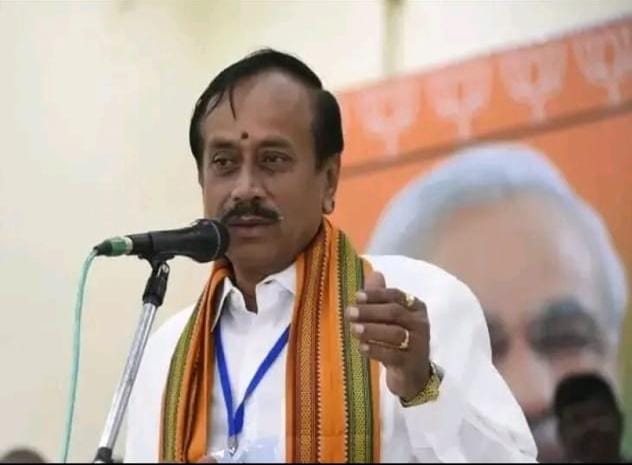 ஒரு பாட்டிலின் விலை ரூ.200… ஆனா இவ்வளவு கொடுக்கணுமா?… அப்போ எத்தனை கோடி வரும்… எச்.ராஜா கேள்வி…!!