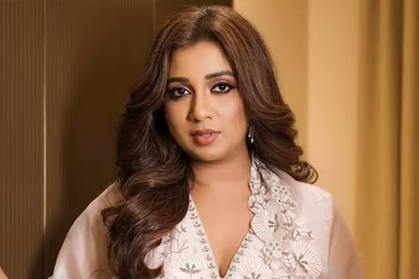 “நான் சொல்லும்வரை யாரும் இதை செய்யாதீங்க” ரசிகர்களுக்கு ஸ்ரேயா கோஷல் எச்சரிக்கை..!!