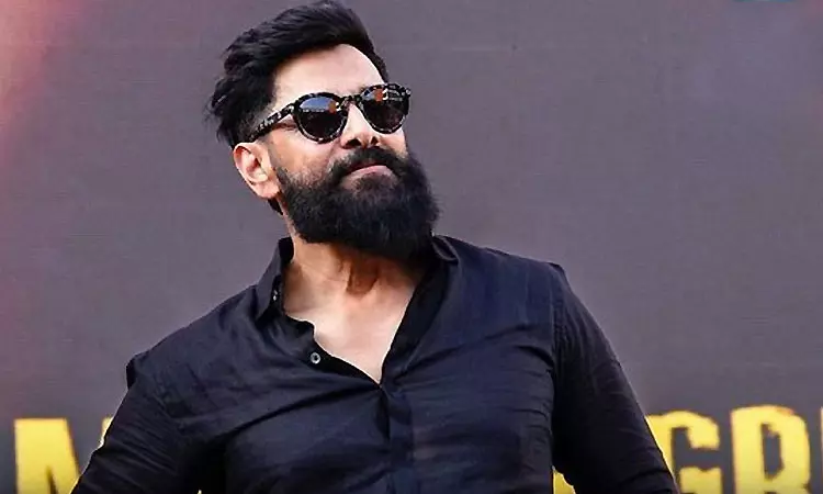 “காதலிப்பதற்காகவே தாடி வளர்க்கிறார்கள்” நானும் அதில் ஒருத்தன்… நடிகர் விக்ரம் பேசசு…!!