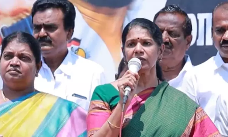 “உழைக்கும் மக்களை ஊழல்வாதிகள் என பாஜக முத்திரை குத்துகிறது”…. எம்பி கனிமொழி ஆவேசம்…!!!