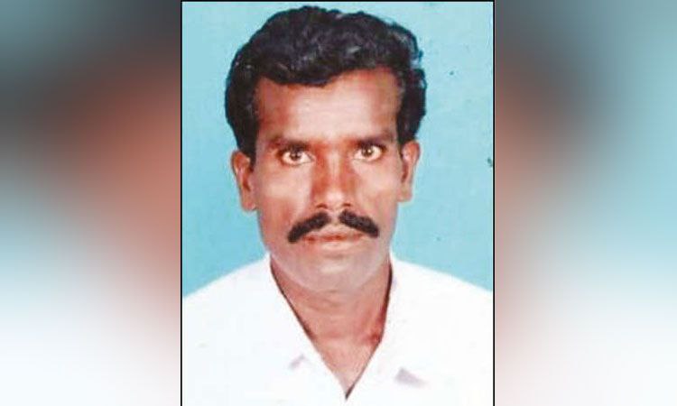 “மகளுக்கு திருமண நிச்சயதார்த்தம்”… போதிய பணம் இல்லாமல் தவித்த ஏழை விவசாயி… கடைசியில் எடுத்த அதிர்ச்சி முடிவு…!!