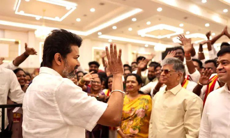 தவெக முதல் பொதுக்குழு கூட்டத்தில் 17 தீர்மானங்கள் நிறைவேற்றம்…. என்னென்ன தெரியுமா…? முழு விவரம் இதோ….!!!