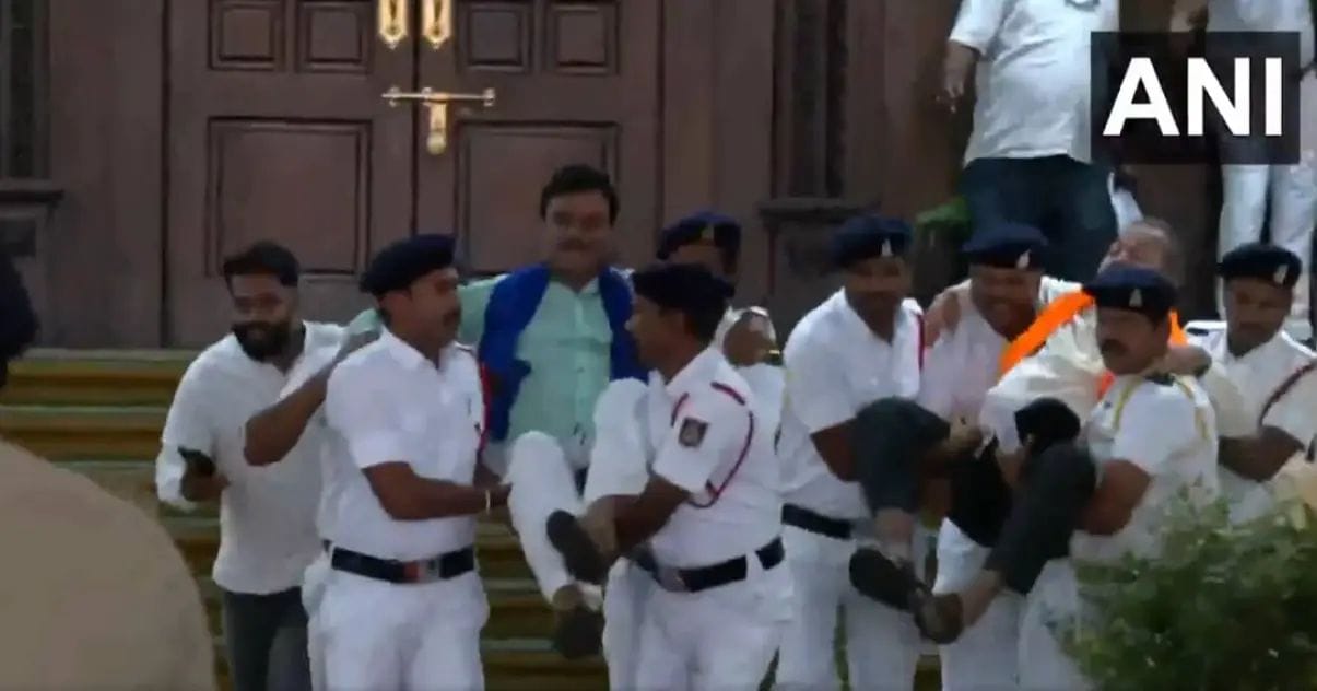 Breaking: 18 பாஜக எம்எல்ஏக்கள் சஸ்பெண்ட்… கர்நாடக அரசியலில் திடீர் பரபரப்பு…!!