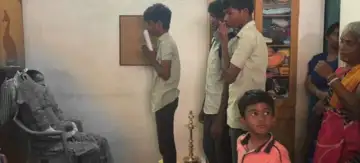 பொதுத்தேர்வில் இறந்த தாய்… வேதனையிலும் EXAM எழுத சென்ற 12-ம் வகுப்பு மாணவன்.. முதல்வர் ஸ்டாலின் ஆறுதல்…!!!