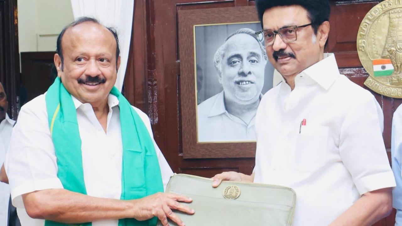 அமைச்சரே கலக்கிட்டீங்க….! புதிய தொழில்நுட்பங்கள் முதல் சிறு குறு விவசாயிகள் நலன் வரை…. வாழ்த்து சொன்ன முதல்வர் ஸ்டாலின்….!!