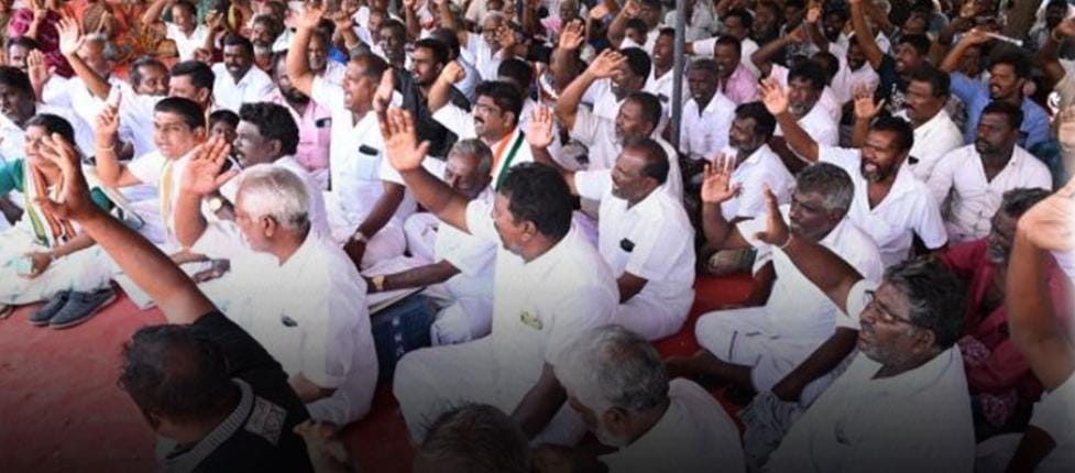 Breaking: மீனவர்களின் போராட்டம் வாபஸ்…. 3 கோரிக்கைகளை நிறைவேற்றிக் கொடுத்த முதலமைச்சருக்கு மீனவர்கள் நன்றி…!!!