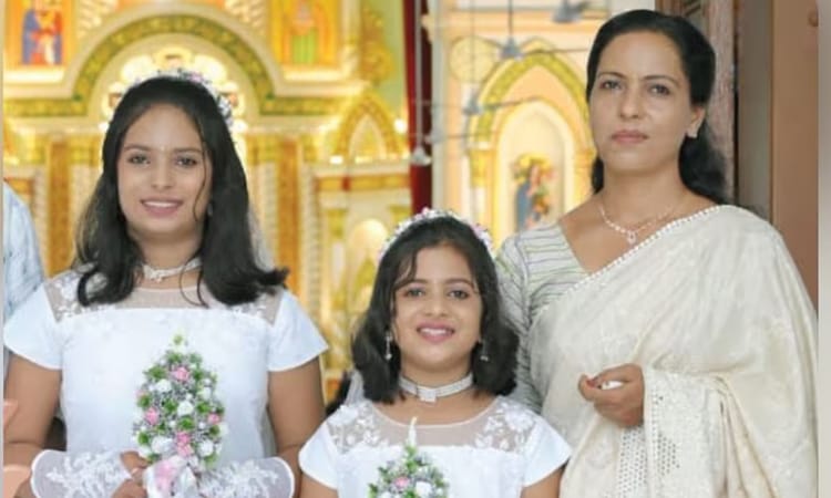 பொறுக்க முடியாத டார்ச்சர்…! Divorce கேட்ட மனைவி… “தொடர்ந்து அடித்து துன்புறுத்திய கணவன்”… 2 மகள்களுடன் ரயில் முன் பாய்ந்த தாய்…!!!