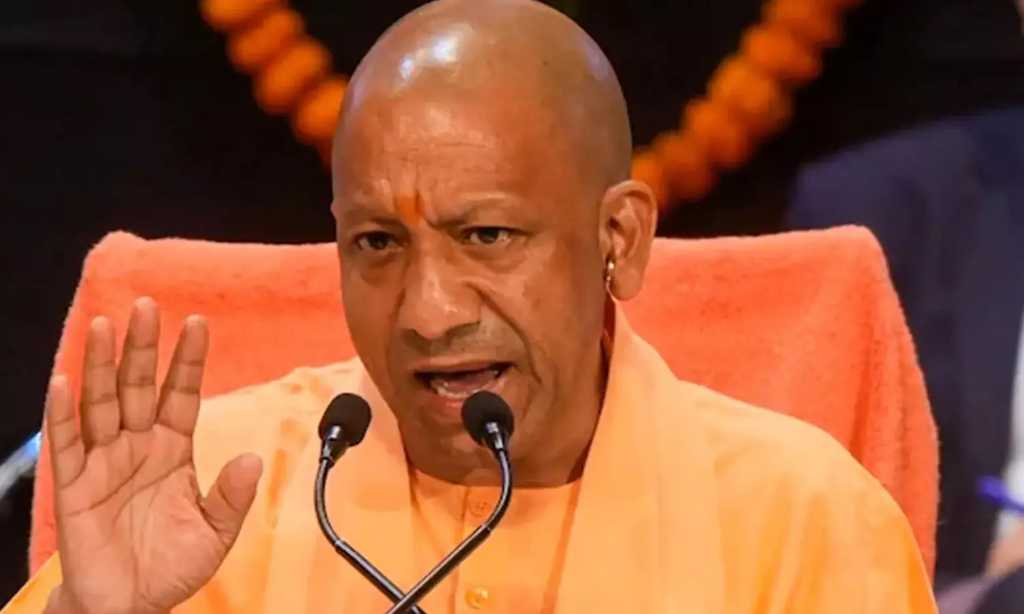 “தமிழ் மொழியை வைத்து நாட்டை பிளவுபடுத்த முயற்சி”…. தமிழகத்தில் ஓட்டுக்காக மொழி அரசியல் செய்றாங்க… யோகி ஆதித்யநாத்…!!