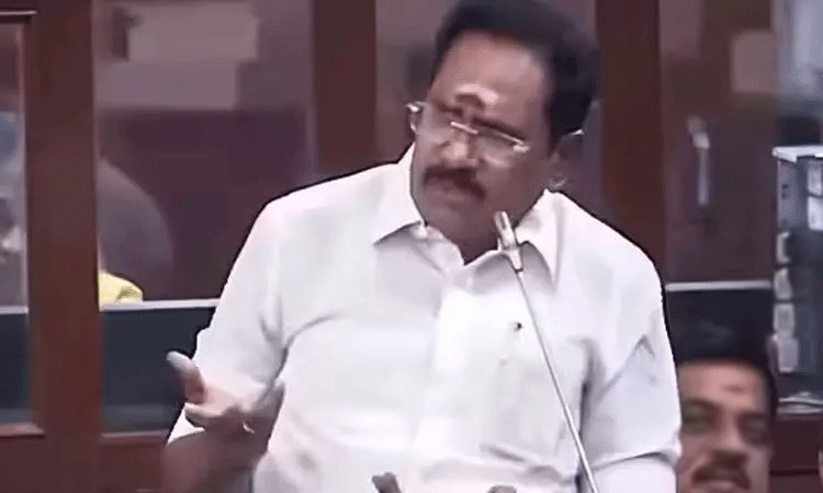 “என்னை தெர்மாகோல் தெர்மாகோல்னு சொல்லி இப்படி ஓட்டுகிறீர்களே”… சரி பரவாயில்லை.. ராஜா வாழ்க… செல்லூர் ராஜு கலகல…!!