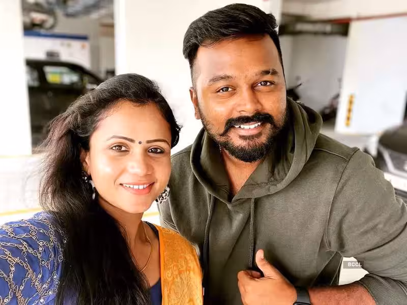 “இவங்க தான் நிஜ சூர்யவம்சம் ஜோடி” VJ மணிமேகலை வெளியிட்ட குட் நியூஸ்… பாராட்டும் இணையவாசிகள்…!!