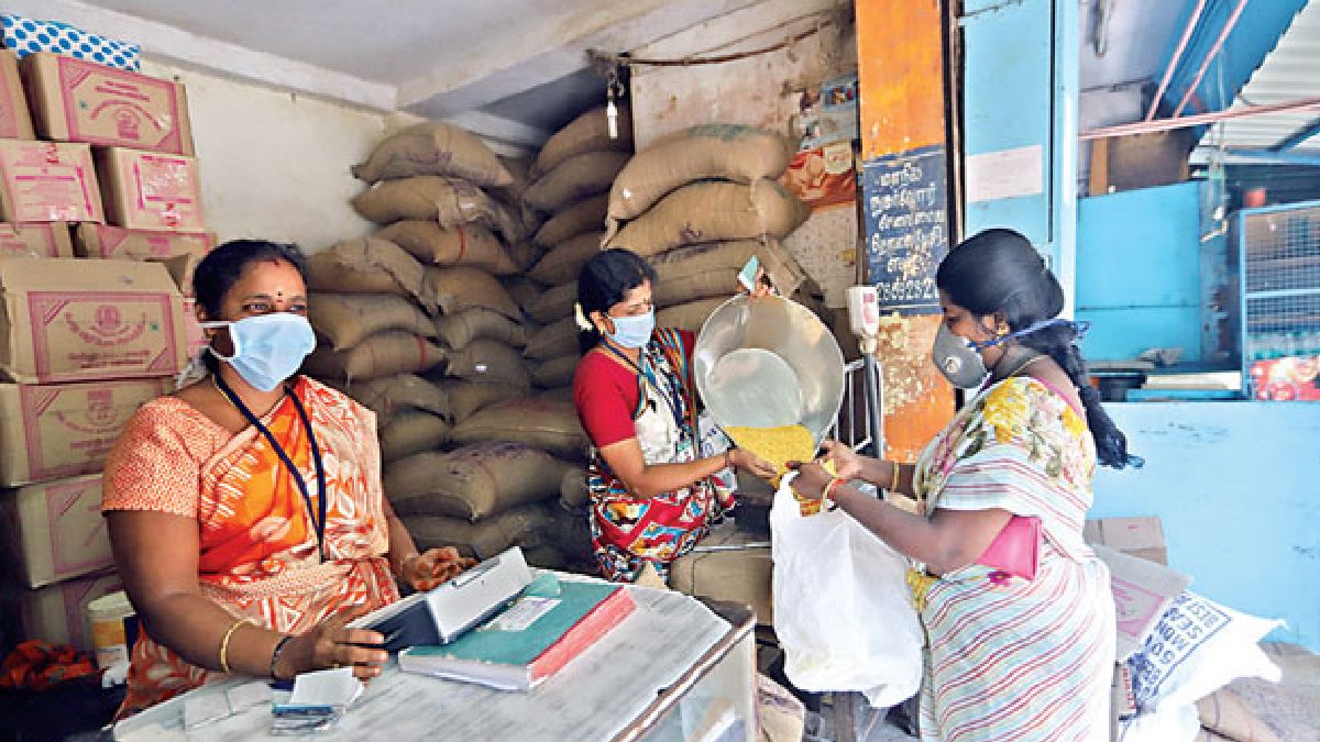 மக்களே..! இனி உங்களுக்கான பொருள் கொஞ்சம் கூட குறையாம சரியா கிடைக்கும்… ரேஷன் அட்டைதாரர்களுக்கு குட் நியூஸ்..!!