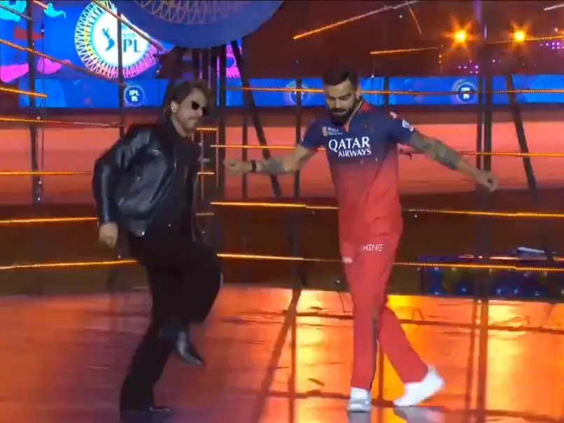 IPL 2025 Opening Ceremony : மேடையில் ஷாருக்கானுடன் டான்ஸ் ஆடிய விராட் கோலி… வைரலாகும் மாஸ் வீடியோ..!!