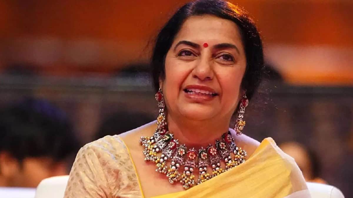 “தீராத அந்த வியாதி” கௌரவ குறைச்சலால் யாரிடமும் சொல்லாமல் மறைத்தேன்… உண்மையை உடைத்த நடிகை சுஹாசினி..!!