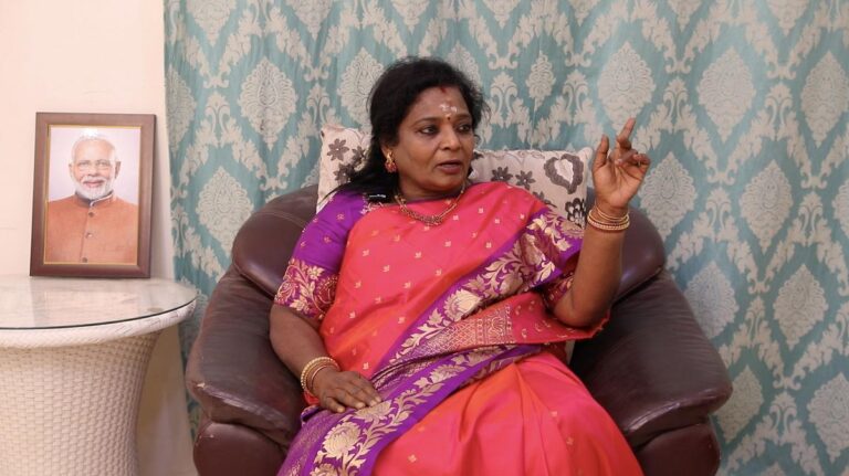 “திமுகவுக்கு பயம்”… உதயநிதிக்கு துதி பாடும் குயில்களாக அமைச்சர்கள் இருக்கிறார்கள்…. போட்டுத்தாக்கிய தமிழிசை…!!