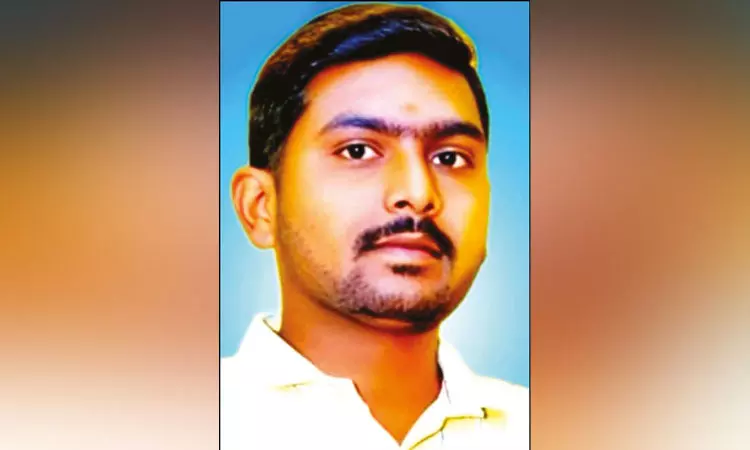 “ஆன்லைன் விளையாட்டில் பணம் வைத்து விளையாடிய வாலிபர்”… தீராத கடன்.. திருப்பி கேட்ட நண்பர்கள்… வேதனையில் எல்ஐசி ஊழியர் விபரீத முடிவு..!!