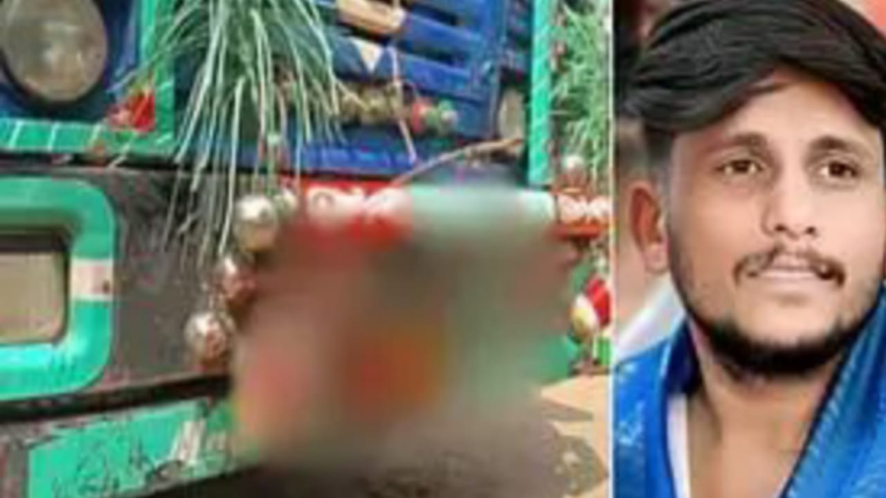 அடக்கடவுளே…! 12 கி.மீ தூரம் வாலிபரின் உடலை இழுத்து சென்ற லாரி…. எஸ்கேப்பான டிரைவர்… கைக்குழந்தையுடன் கதறும் மனைவி…!!