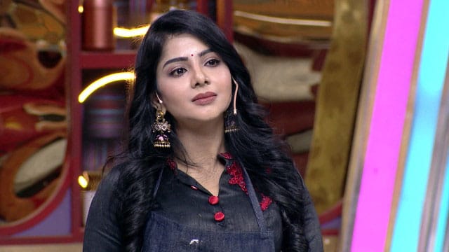 ஐயோ எப்படி இருந்த நீங்க…! “குக் வித் கோமாளி” பிரபலம் பவித்ராவுக்கு என்னாச்சு..? பதறும் ரசிகர்கள்..!!