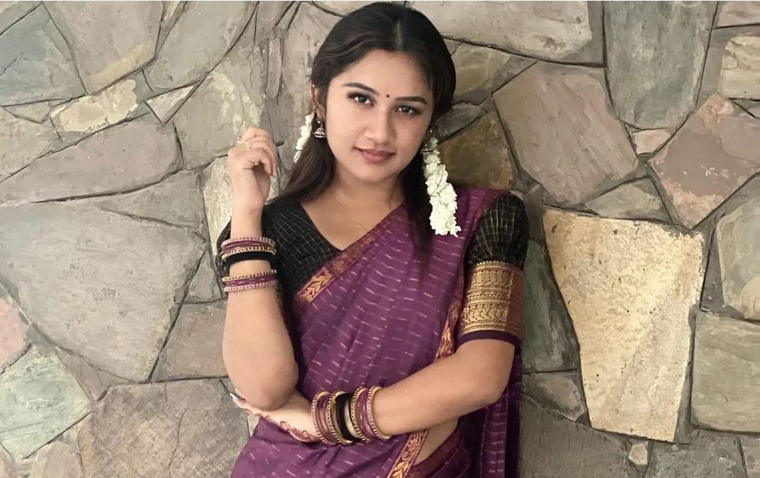 “இனி சீரியல்களில் நடிக்க கூடாது”… நடிகை ரவீனாவிற்கு ரெட் கார்டு…? நடந்தது என்ன..??