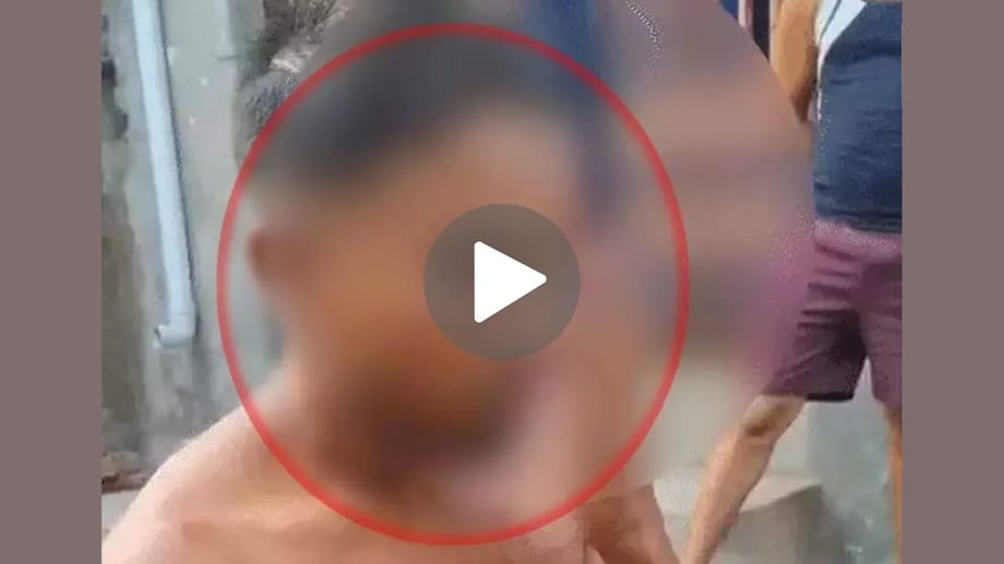 “நடு ரோட்டில் தலித் வாலிபரை இழுத்துப் போட்டு நிர்வாணப்படுத்தி செருப்பால் அடித்த கொடூரம்”… வைரலாகும் அதிர்ச்சி வீடியோ…!!