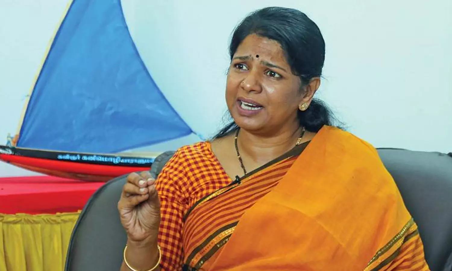 “அம்பானிக்காகத்தான் இந்த சட்டத்தையே மோடி அரசு கொண்டு வந்திருக்காங்க”.. எம்பி கனிமொழி  பரபரப்பு குற்றச்சாட்டு..!!