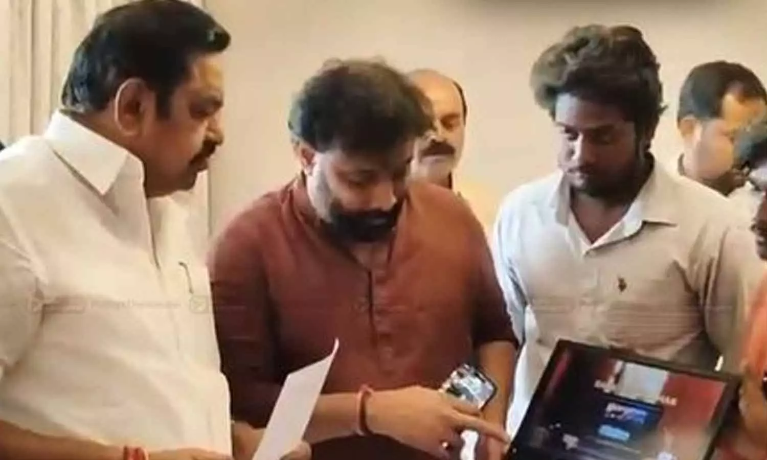 “டிடி நெக்ஸ்ட் லெவல்”… கோவிந்தா கோவிந்தா பாடலை நீக்க வேண்டும்… எடப்பாடியிடம் புகார் அளித்த ஜனசேனா கட்சி…!!