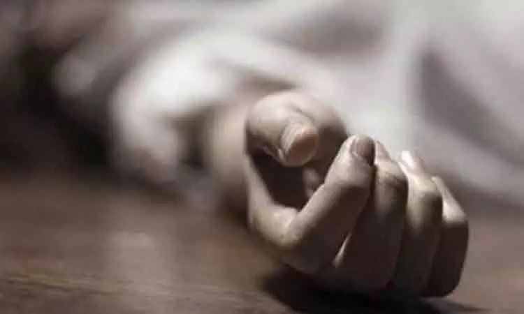 +2 பொது தேர்வில் தோல்வி… “வீட்டை விட்டு வெளியே சென்ற மாணவன்”… கல்குவாரியில் கிடந்த செருப்பு, பைக்… பெற்றோருக்கு காத்திருந்த அதிர்ச்சி.!!