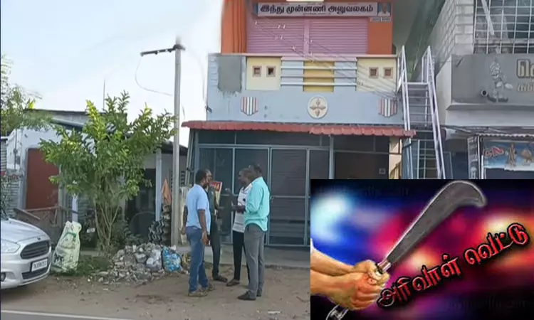 நள்ளிரவில் பயங்கரம்..! இந்து முன்னணி அமைப்பின் மாவட்ட செயலாளருக்கு அரிவாள் வெட்டு… மனைவி படுகொலை… நாமக்கல்லில் பரபரப்பு..!!