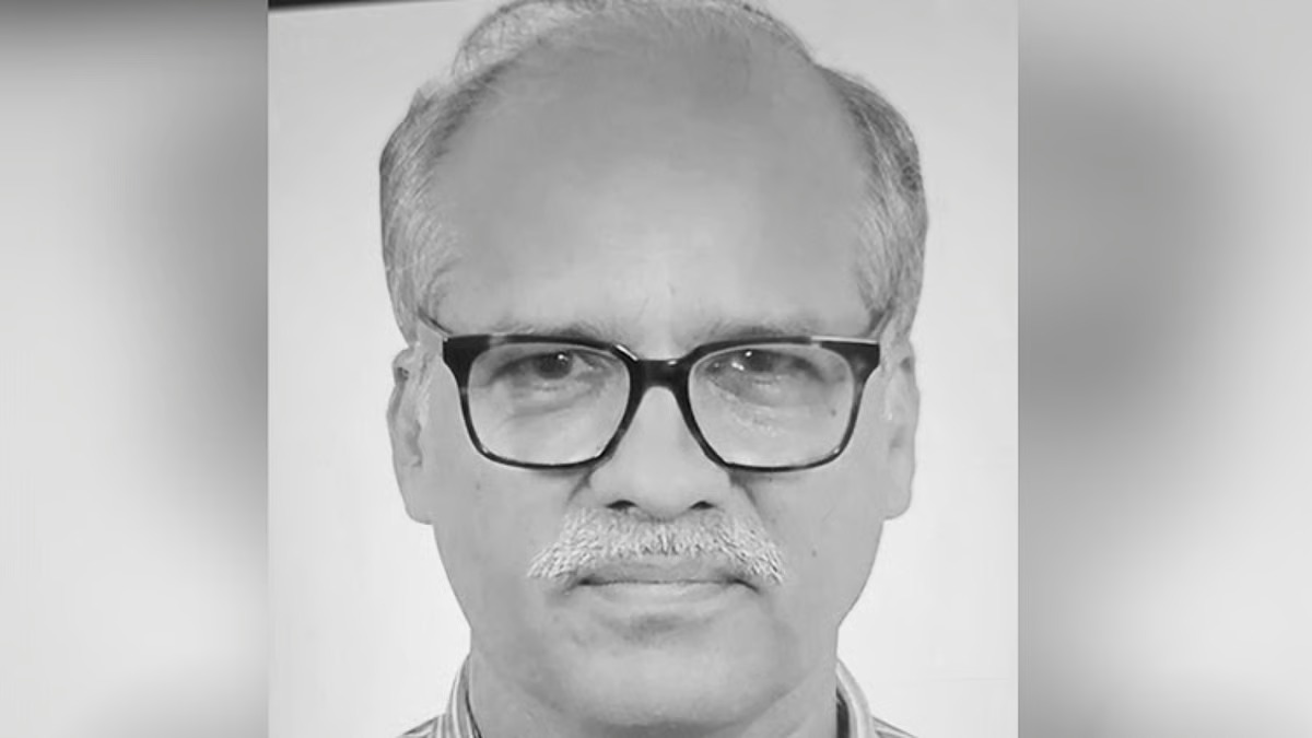 கோர விபத்து…. பேருந்தும் ஆட்டோவும் நேருக்கு நேர் மோதி…. ஓய்வு பெற்ற அரசு ஊழியர் பலி… 2 பேர் படுகாயம்…!!!