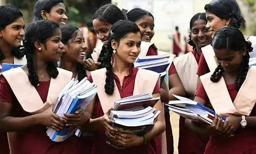 தமிழகத்தில் இனி இந்த கல்லூரிகளில் 12-ம் வகுப்பில் எந்த குரூப் எடுத்திருந்தாலும் சேரலாம்… வெளியான சூப்பர் அறிவிப்பு..!!!