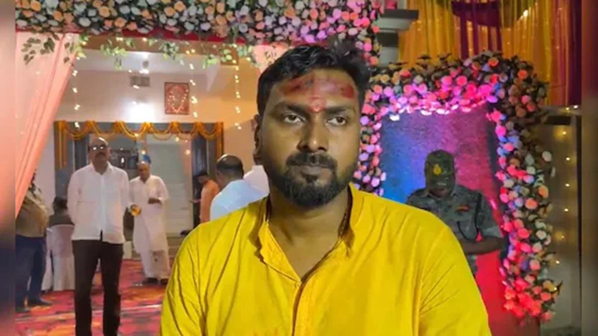 “தேசம் தான் முதலில்…”  திருமணம் அன்று காத்திருந்த மணமகள்…. போர் கால ஒத்திகைக்கு சென்று வந்த மணமகன்…. நெகிழ்ச்சி சம்பவம்….!!