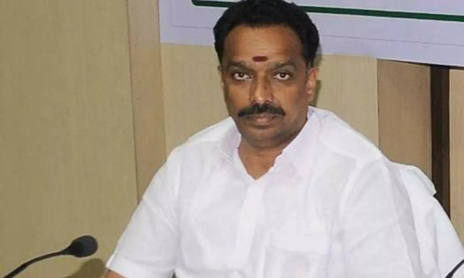 Breaking: சிக்கலில் அதிமுக முன்னாள் அமைச்சர்… வருமான வரித்துறை சம்மன்… நேரில் ஆஜராக உத்தரவு..!!!