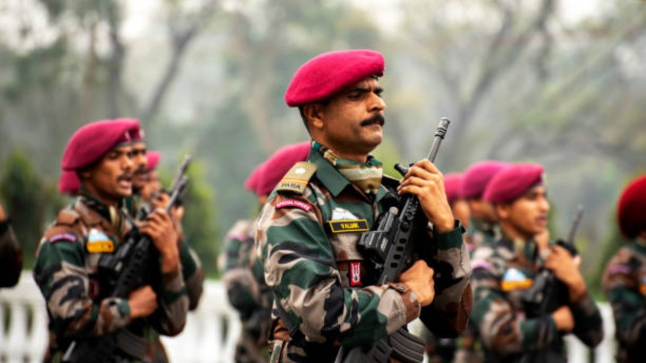 ரூ.56,000 சம்பளத்தில் இந்திய ராணுவத்தில் வேலை…. தகுதி, விண்ணபிக்க கடைசி தேதி எப்போது…? முழு விவரம் இதோ….!!