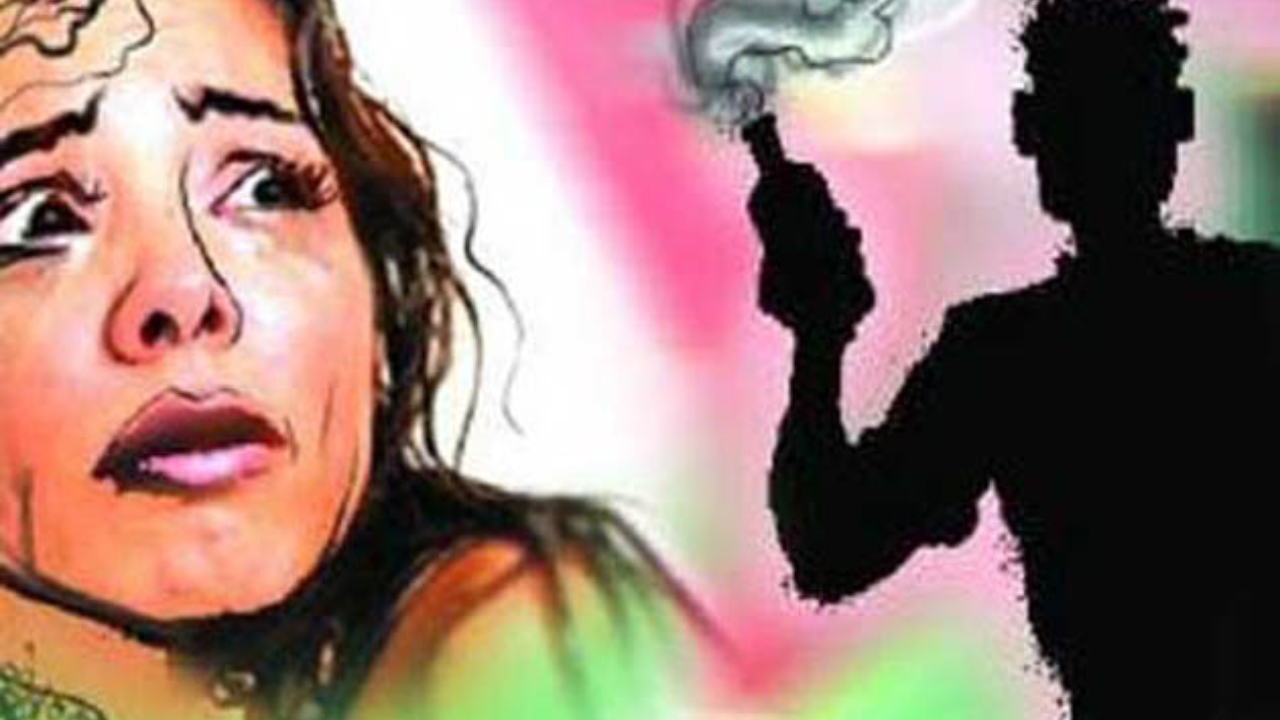 “எனக்கு கிடைக்கலைன்னா யாருக்கும் கிடைக்க கூடாது…” நிச்சயமான பெண் மீது ஆசிட் வீசிய வாலிபர்…. பகீர் பின்னணி….!!