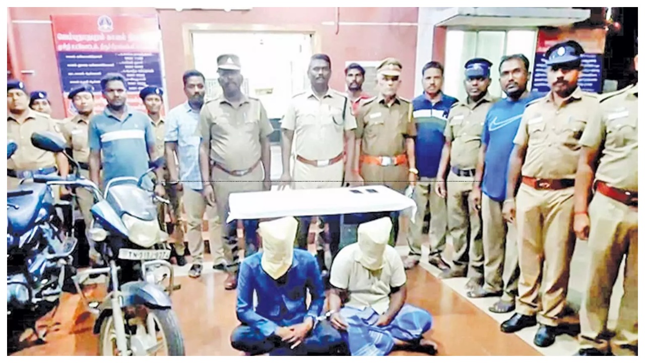 “படிப்பறிவு இல்ல… ஆனால் கூகுள் மேப் இருக்கே…” கோவில்களில் கைவரிசை காட்டிய வாலிபர்கள்…. வெளியான அதிர்ச்சி தகவல்கள்….!!