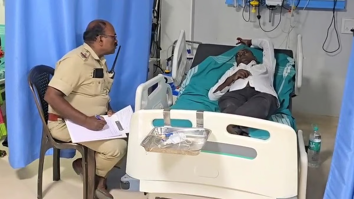 “தன் வழக்கில் வாதாட மறுத்த வழக்கறிஞரை அரிவாளால் வெட்டிய குற்றவாளி”… தட்டி தூக்கி சிறையில் அடைத்த போலீஸ்..!!