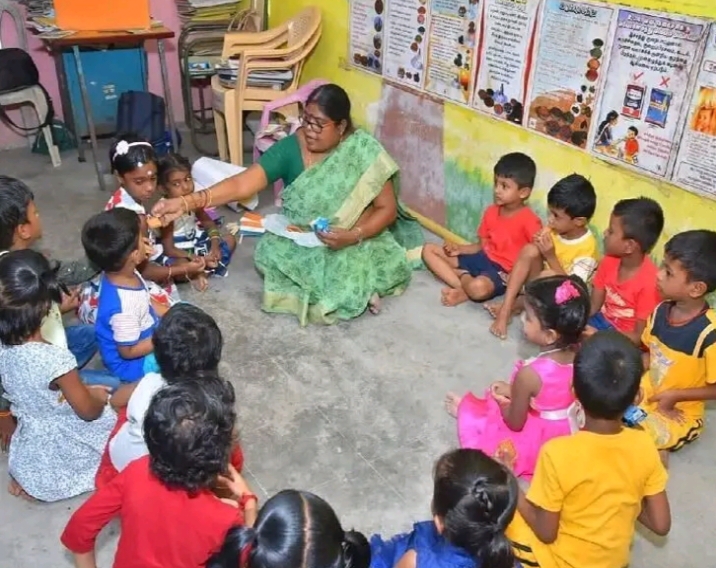 குட் நியூஸ்…!! தமிழகம் முழுவதும் இவர்களுக்கு சம்பளத்துடன் 15 நாட்கள் விடுமுறை… வெளியான சூப்பர் அறிவிப்பு…!!!